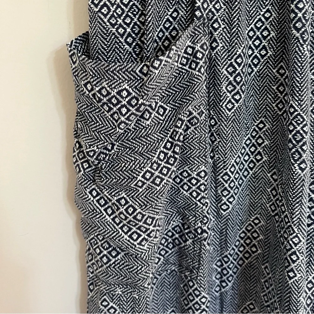Women's Urban Outfitters‎ Cottage Print Pull On Pants Size Medium Black & White